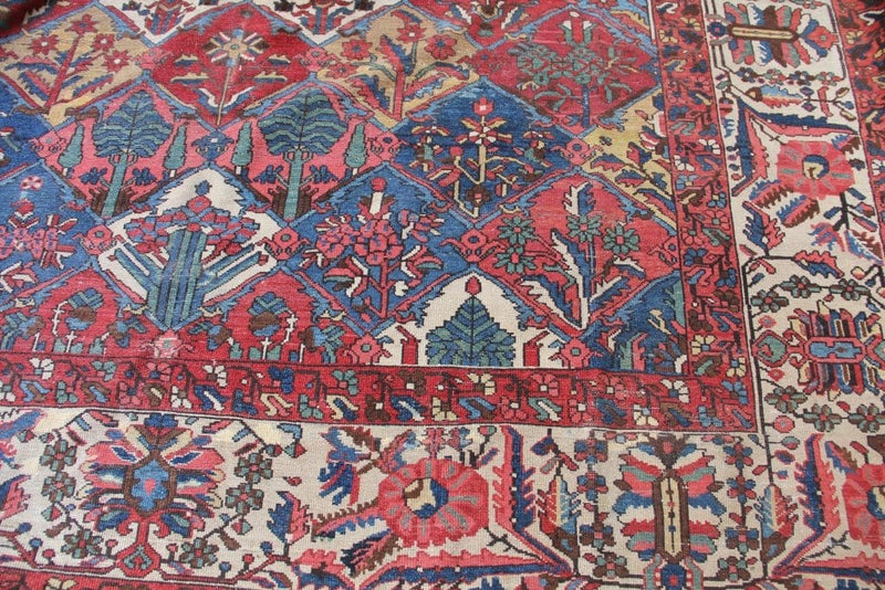 Antique Persian Bakhtiar 100153 - Saffron Bloom