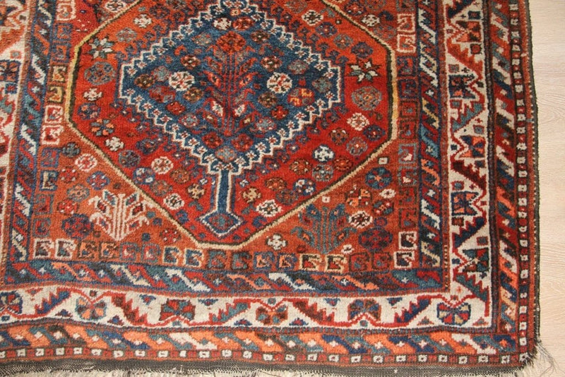 No. 0104 Small amber/blue Antique Qashqai Rug (4'11 x 3'9) rug Nasim 